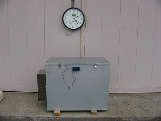 発電機消音　発電機　消音ＢＯＸ　静音ＢＯＸ　消音　静音　防音　ＨＯＮＤＡ　ホンダ　ＥＵ１６i eu16i EU16i 大阪　愛媛　キャンピングカー　アミティ　atoz AtoZ キャンピングカー制作　キャンピングカー販売　大阪市　浪速区　オートキャンパー