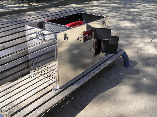 消音ボックス　消音ＢＯＸ　消音BOX 消音box 防音ボックス　防音ＢＯＸ　防音BOX　防音box　ホンダ　発電機　eu16i EU16i 専用　消音　防音　静音　キャンピング　キャンピングカー　大阪