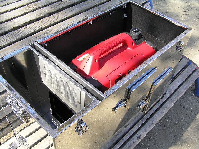 消音ボックス　消音ＢＯＸ　消音BOX 消音box 防音ボックス　防音ＢＯＸ　防音BOX　防音box　ホンダ　発電機　eu16i EU16i 専用　消音　防音　静音　キャンピング　キャンピングカー　大阪