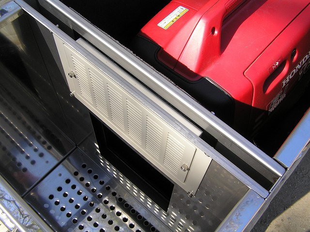 消音ボックス　消音ＢＯＸ　消音BOX 消音box 防音ボックス　防音ＢＯＸ　防音BOX　防音box　ホンダ　発電機　eu16i EU16i 専用　消音　防音　静音　キャンピング　キャンピングカー　大阪